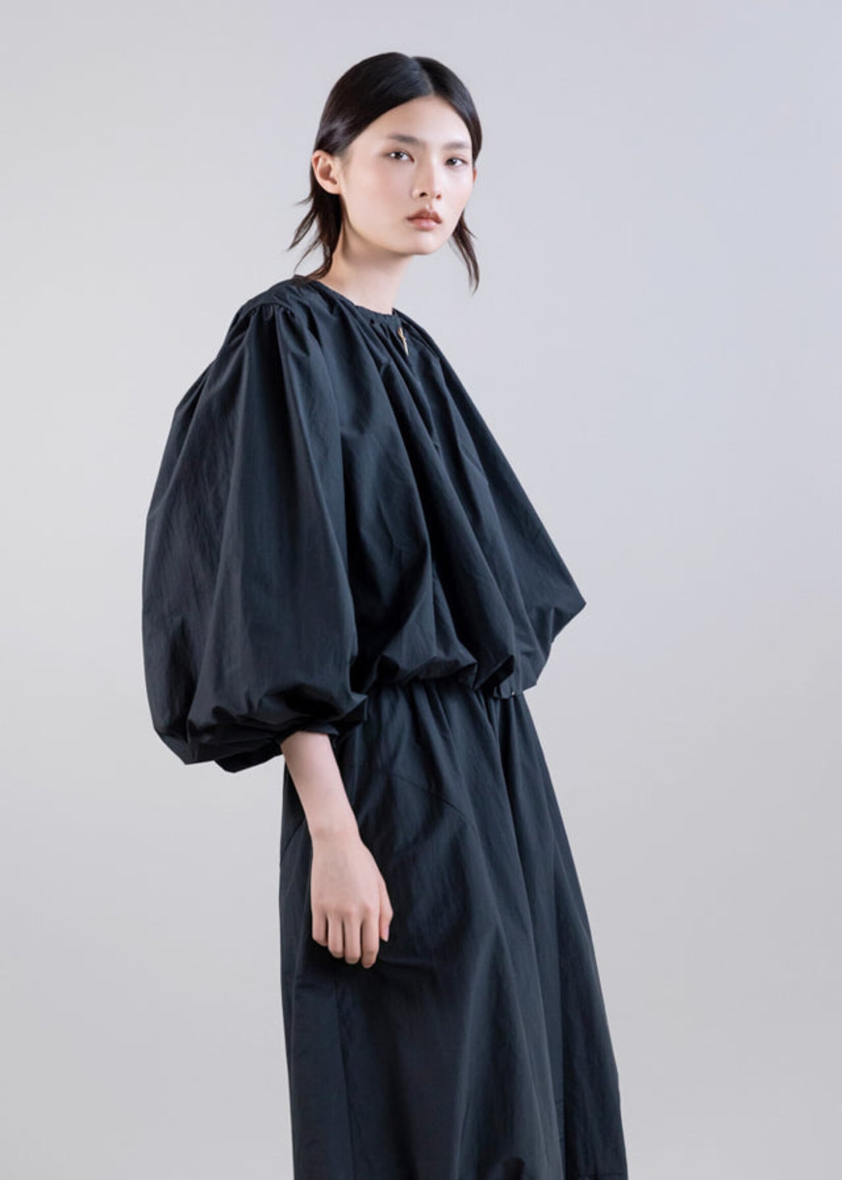 Lightweight Jacket w Ring Collar and Bishop Sleeves