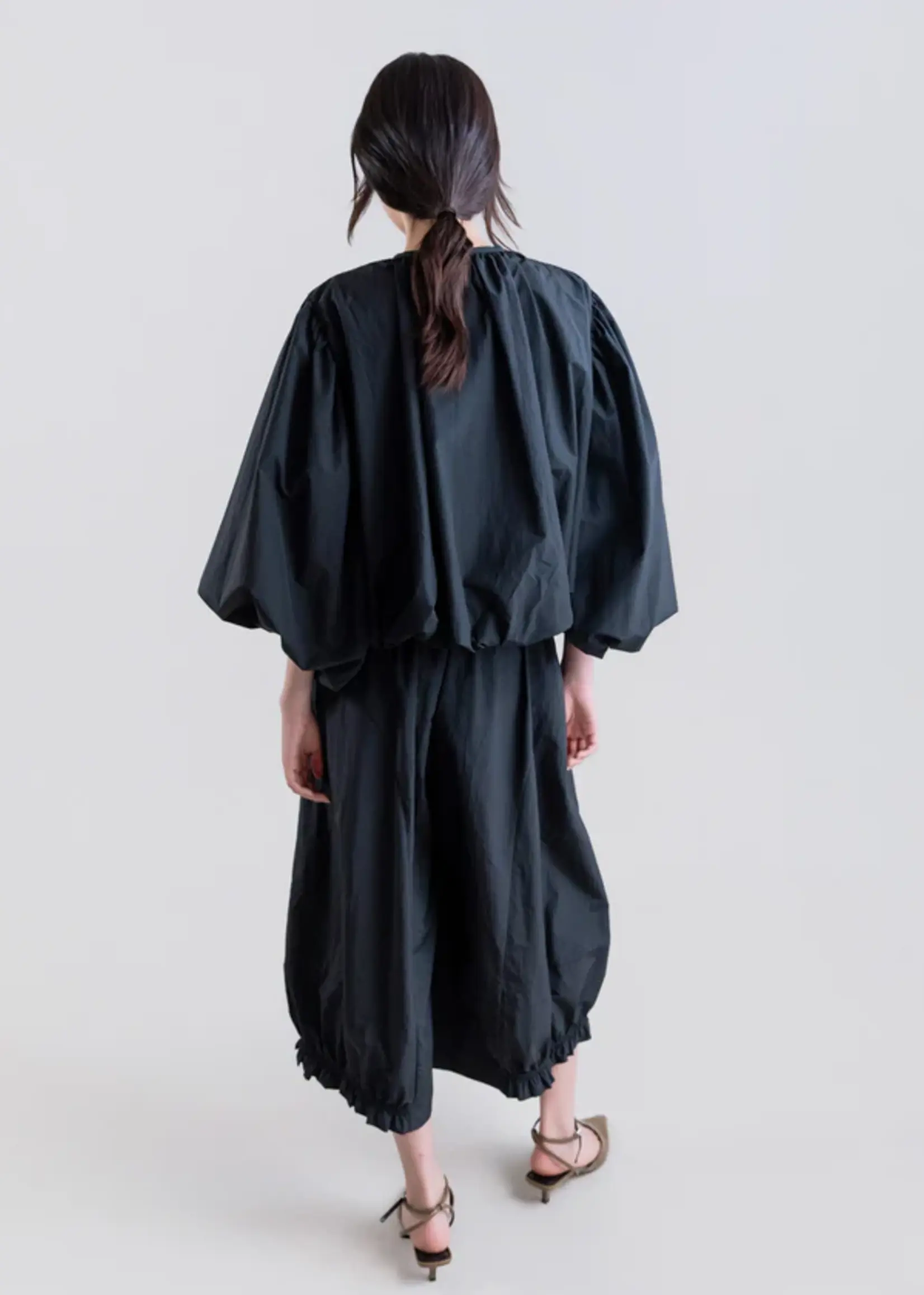Lightweight Jacket w Ring Collar and Bishop Sleeves