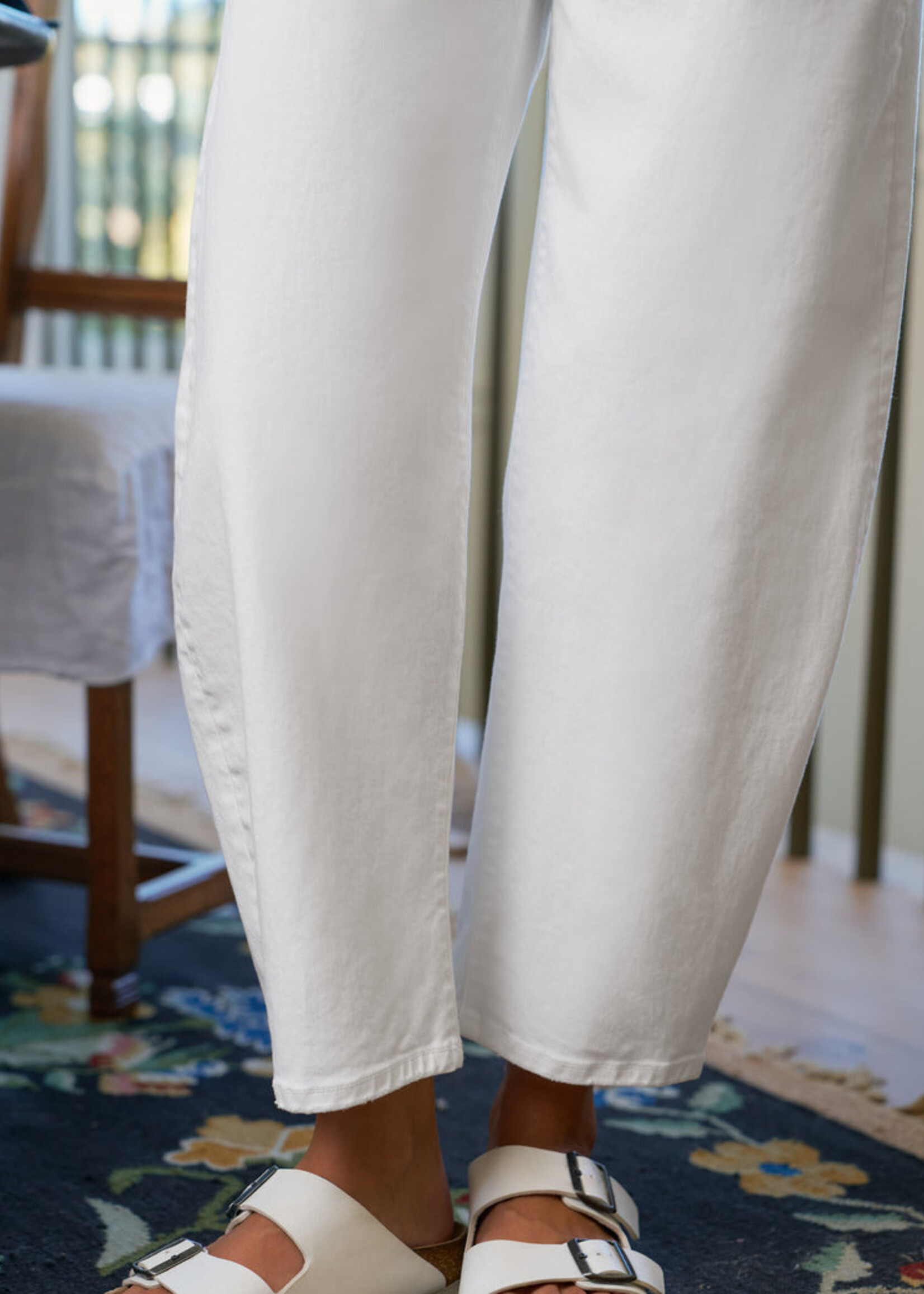 Frank & Eileen Brennan Barrel Jean- White Denim