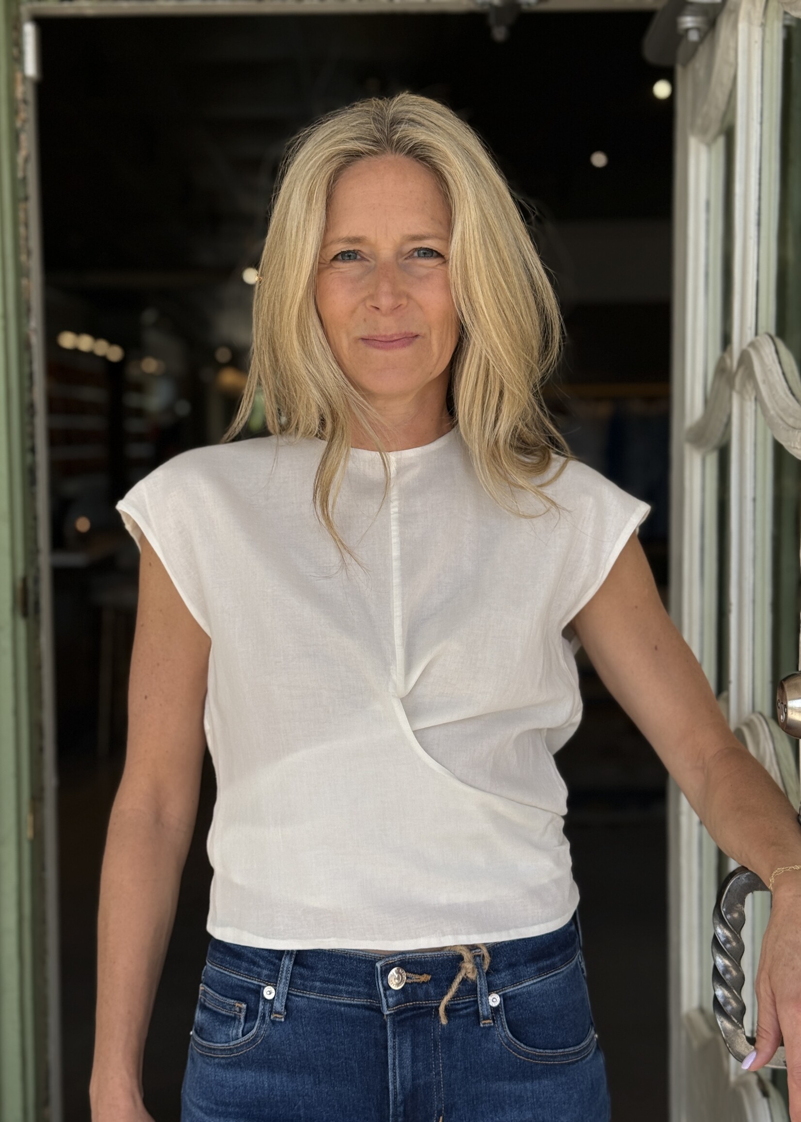 Tela Marlon Sleeveless White Muslin Top With Back Knot Closure