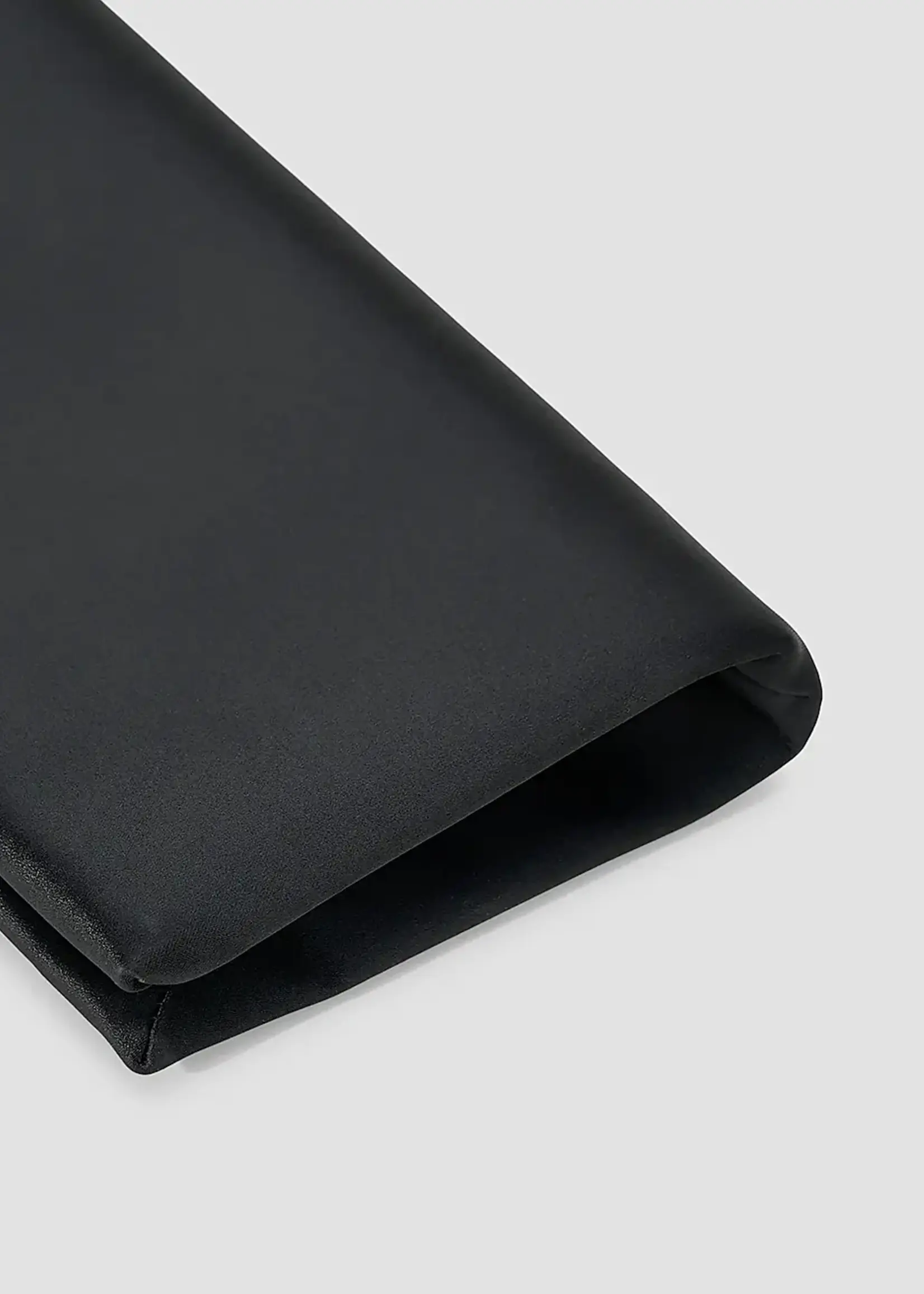 Staud Muse Clutch Black