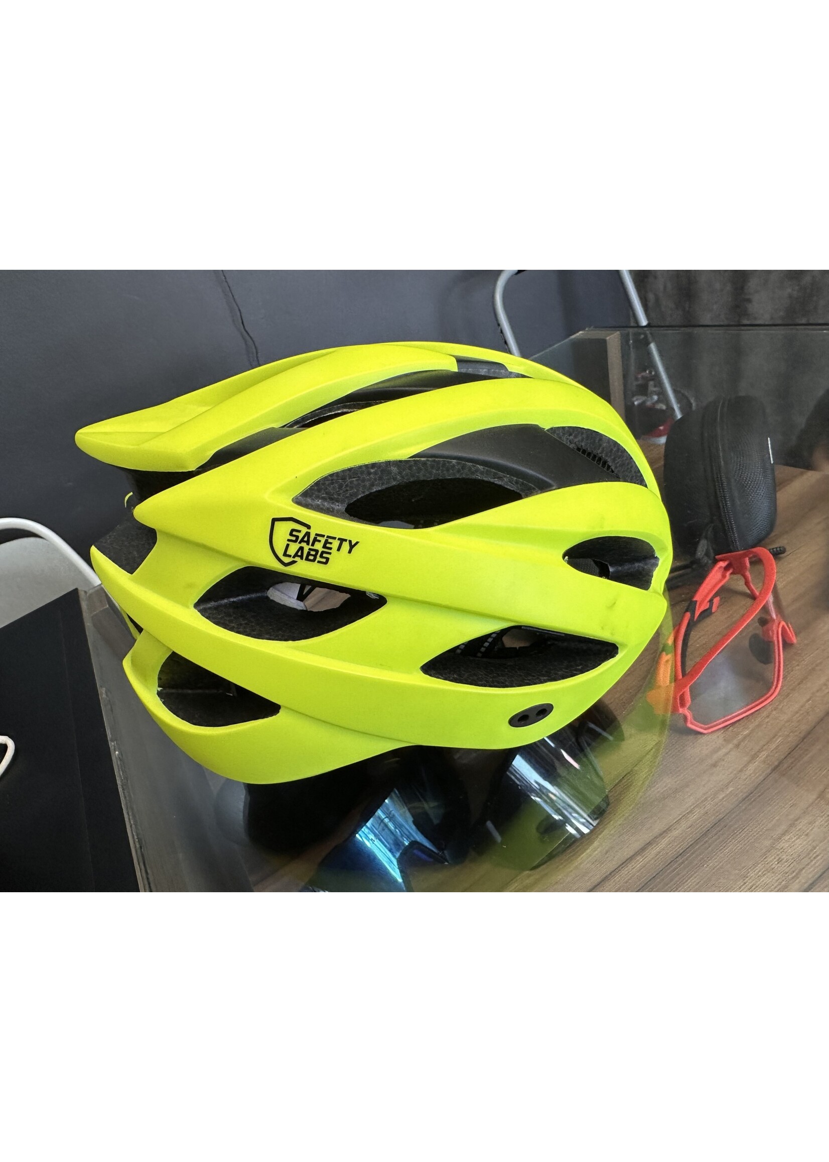 Avex Casco Amarillo Talla M