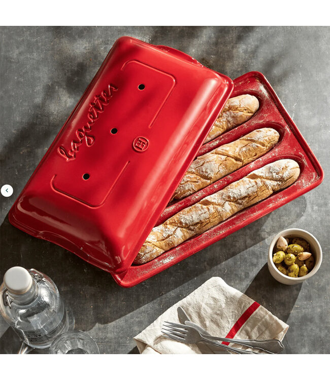 Emile Henry Baguette Baker