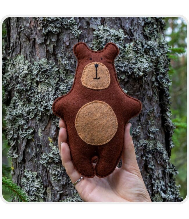 Bear and Tree Wool Felt Sewing Kit