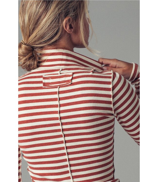 Contrast Seam Turtleneck Knit Top