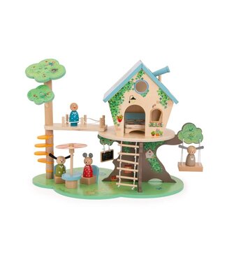 Wooden Tree House the Big Family