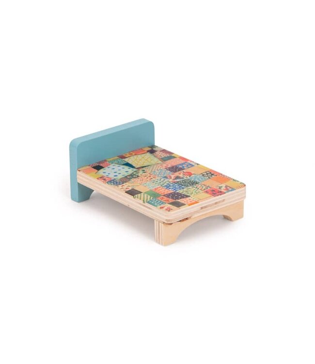 Wooden Tree House the Big Family