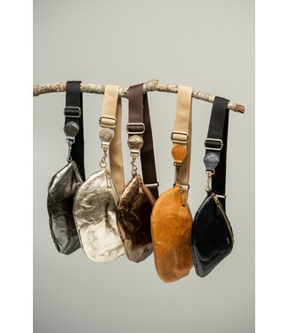 Uashmama Sling Body Bag