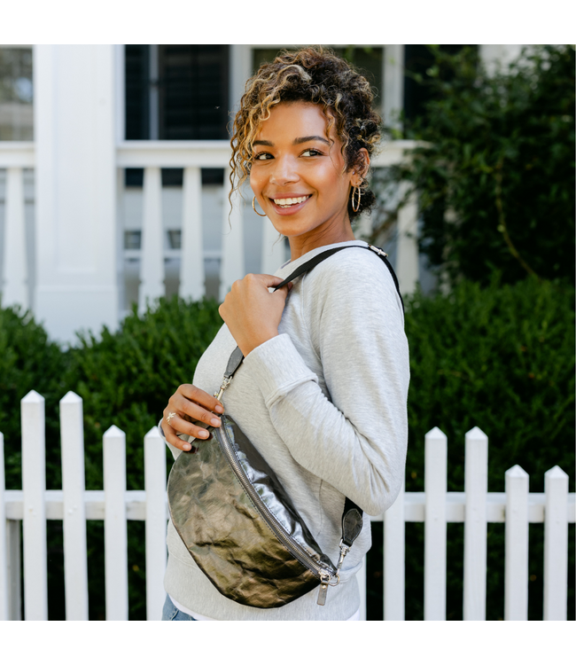 Uashmama Sling Body Bag