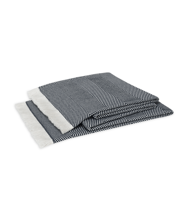 Matouk Leo Throw