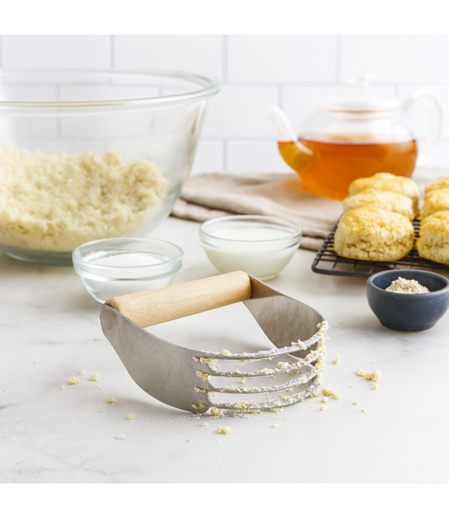 HIC Harold Import Company Pastry Blender with Wooden Handle