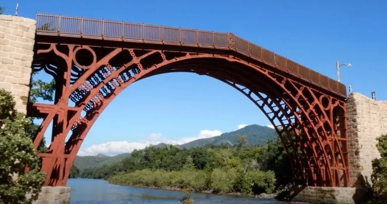 A beautiful model bridge made with a laser cutter