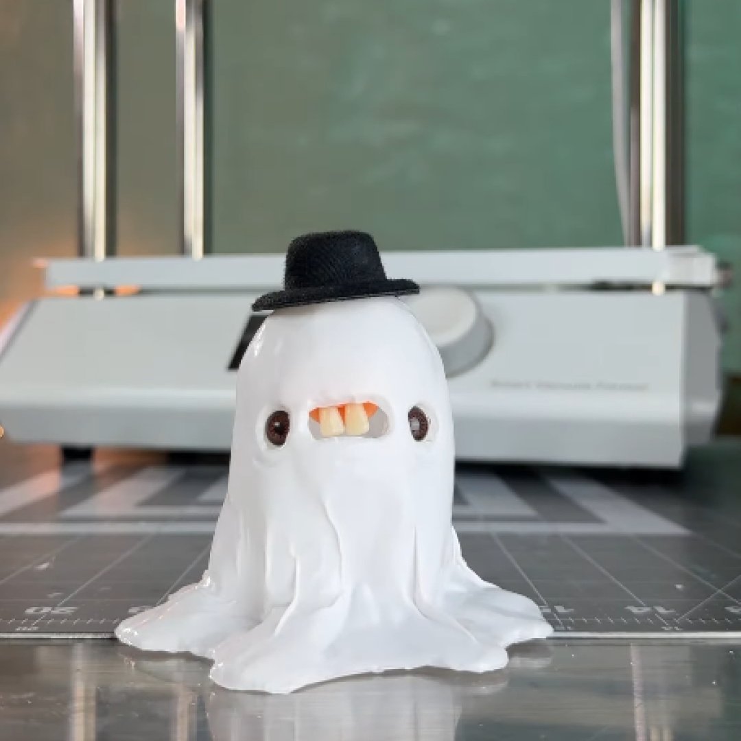 Nick Douillard brings blob art to life with vacuum forming
