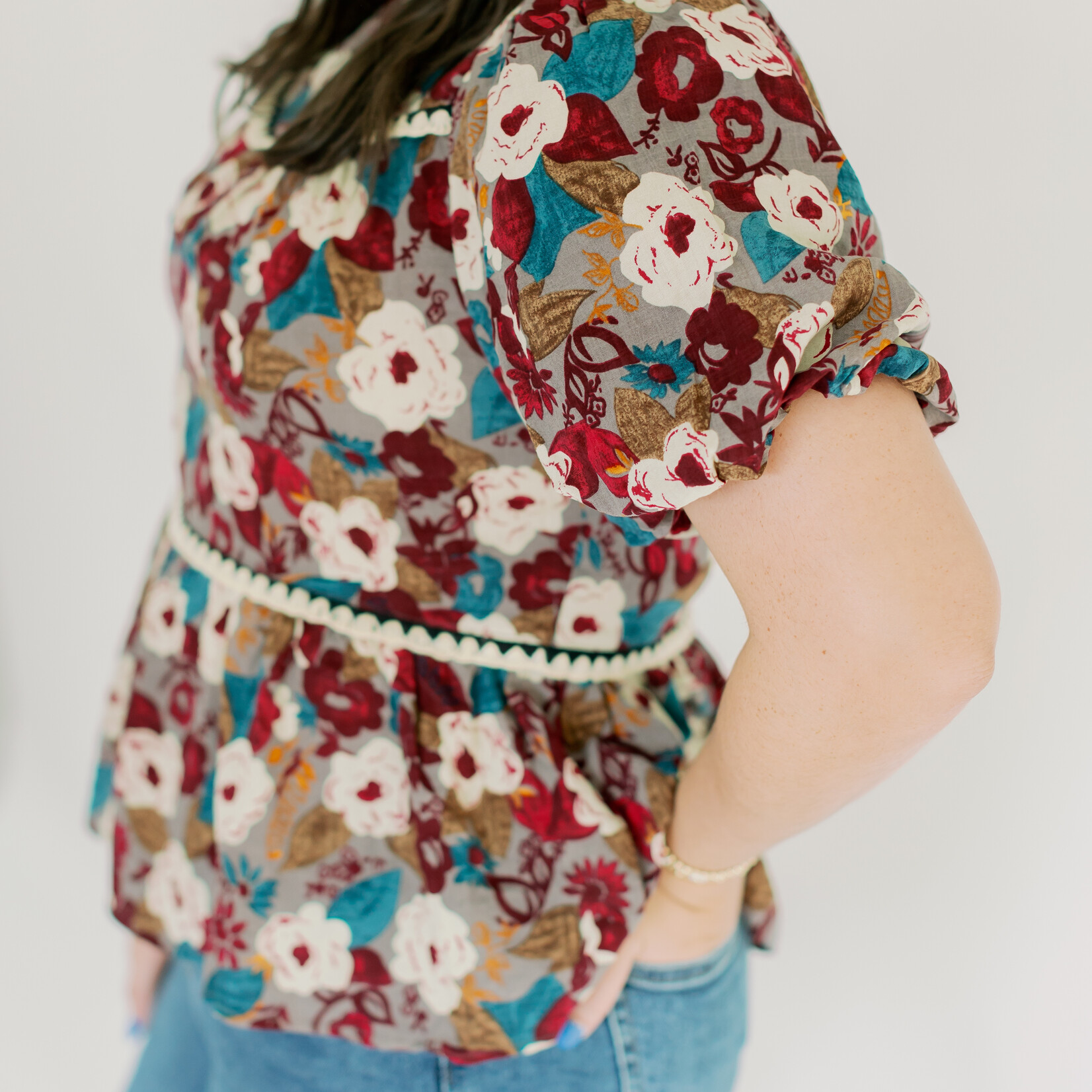 entro High Neck Puff Sleeve Floral Blouse