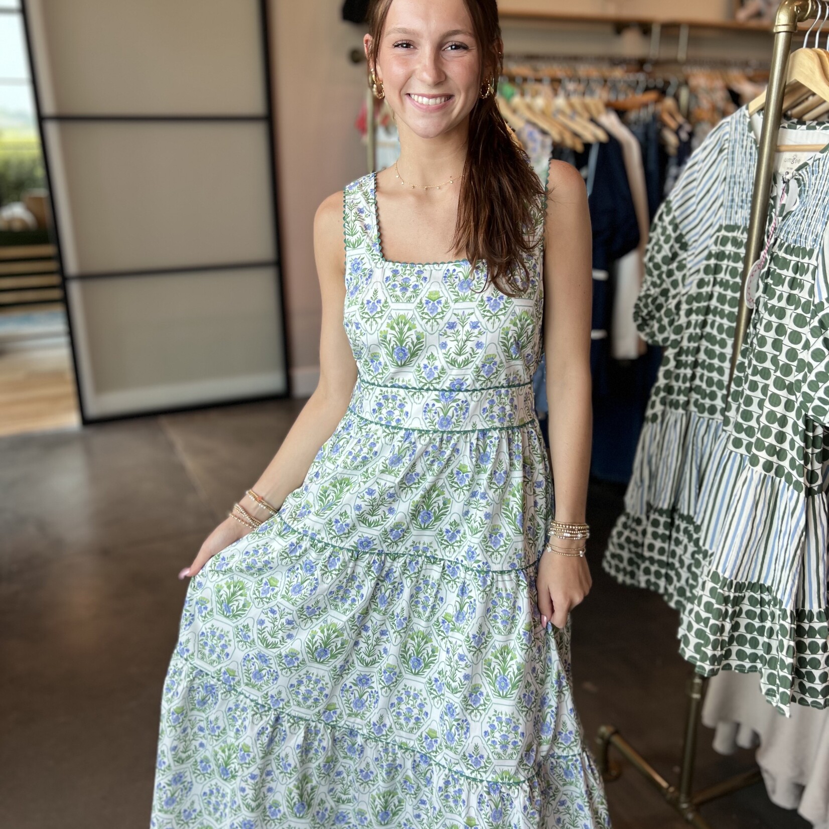 entro Scallop Trim Floral Maxi Dress
