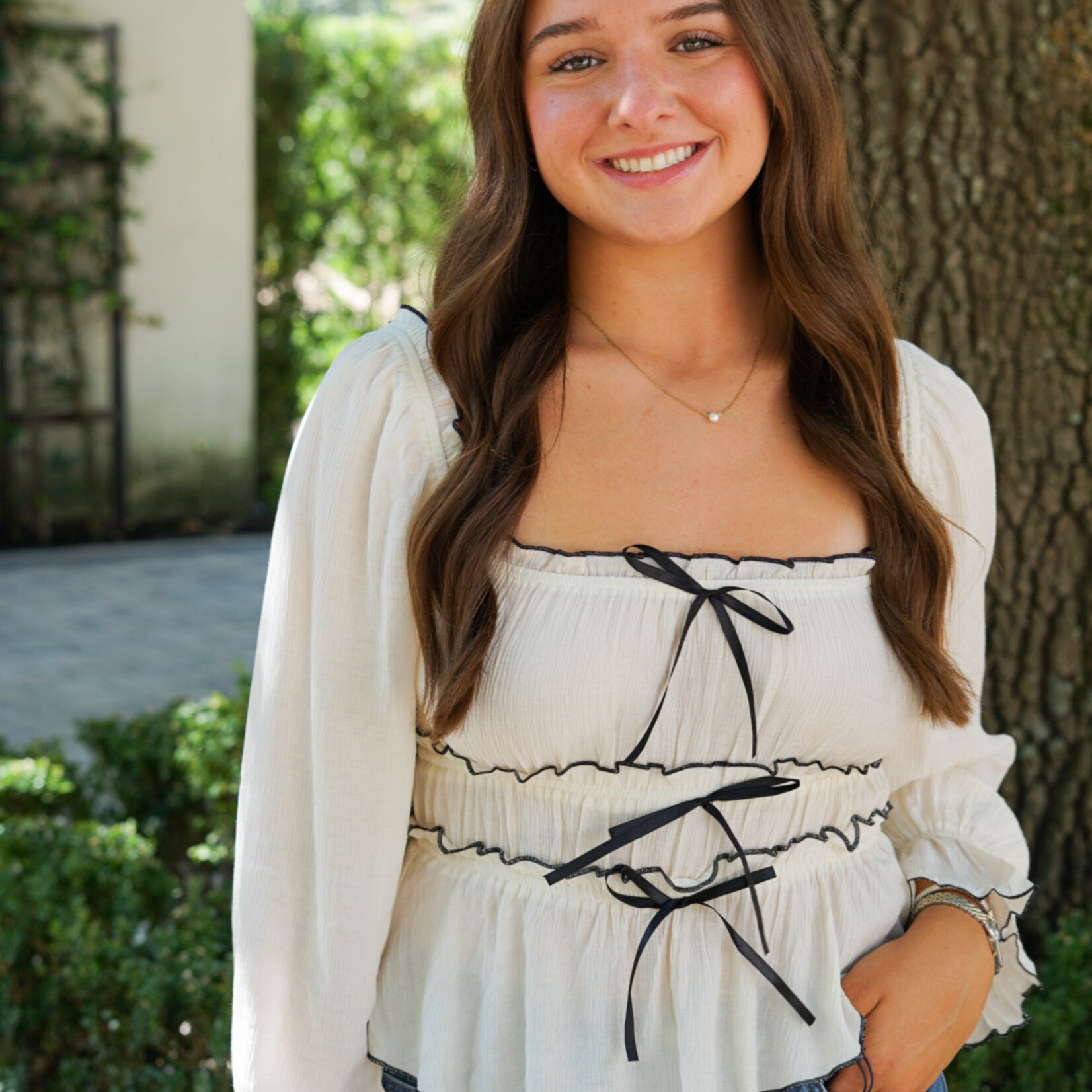 Contrast Bow Ruffled Long Sleeve Blouse