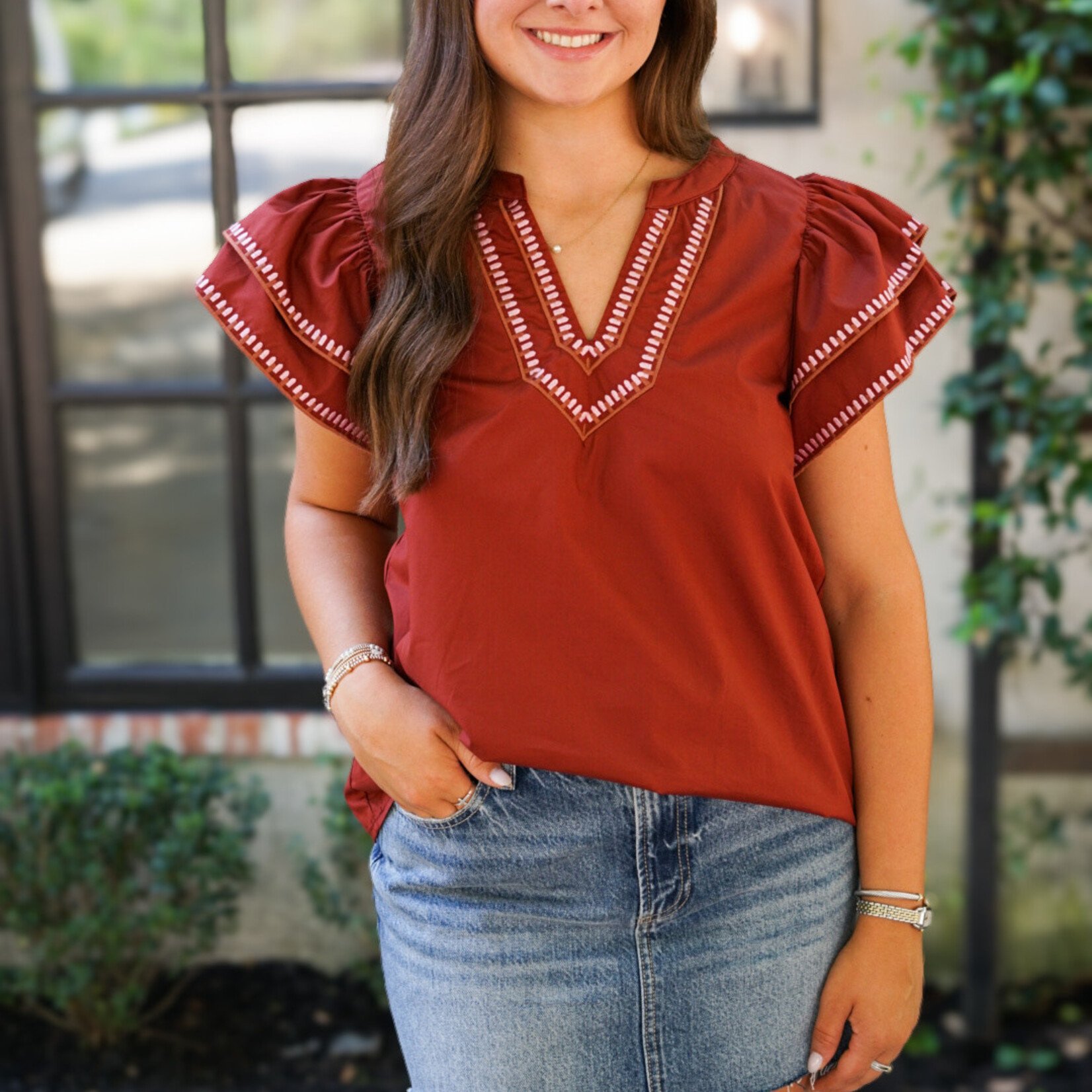 entro Contrast Stitch Ruffle Sleeve Top