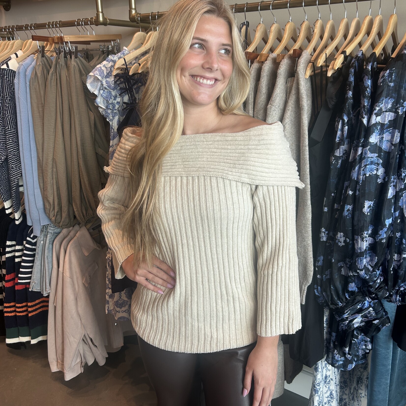 needii Chunky Oversized Off Shoulder Sweater