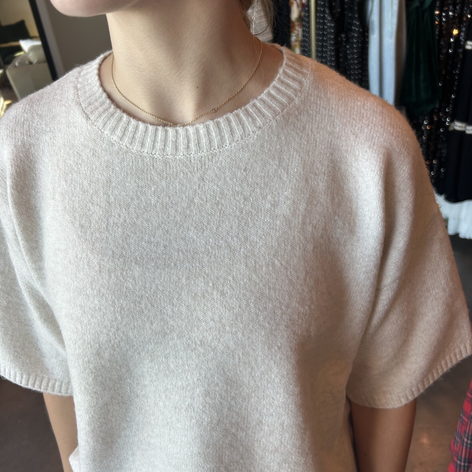 Le Lis Short Sleeve Crew Neck Boxy Sweater