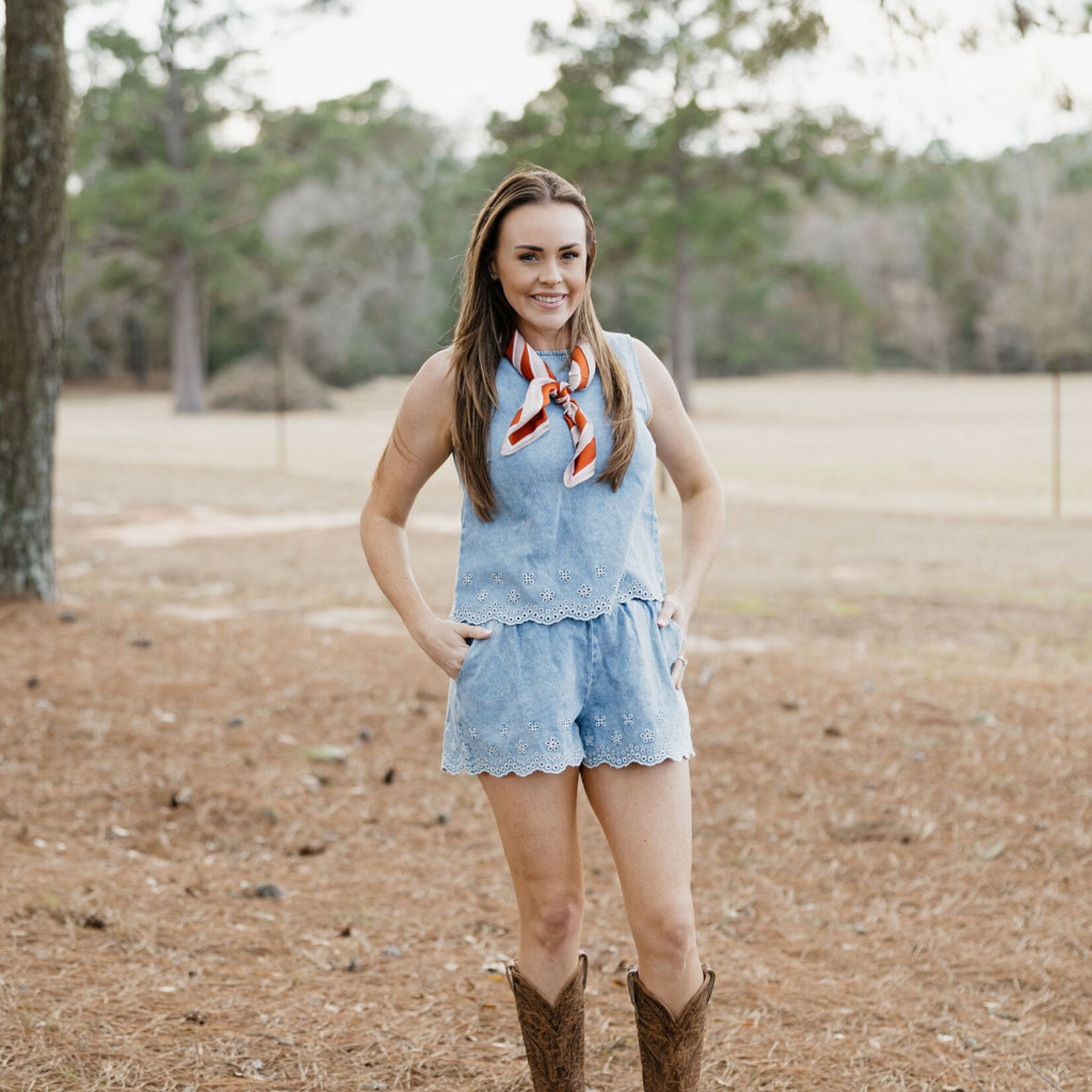 needii Embroidered Scallop Detail Denim Shorts Set