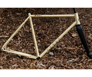 Curve Cycling Curve GXR Kevin of Steel Frameset Camel Cruiser