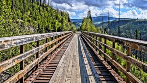 Conquer Canada's Gravel Trails: A Cyclist's Paradise