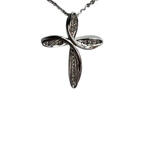 (X) 925 .07CT CROSS PENDANT