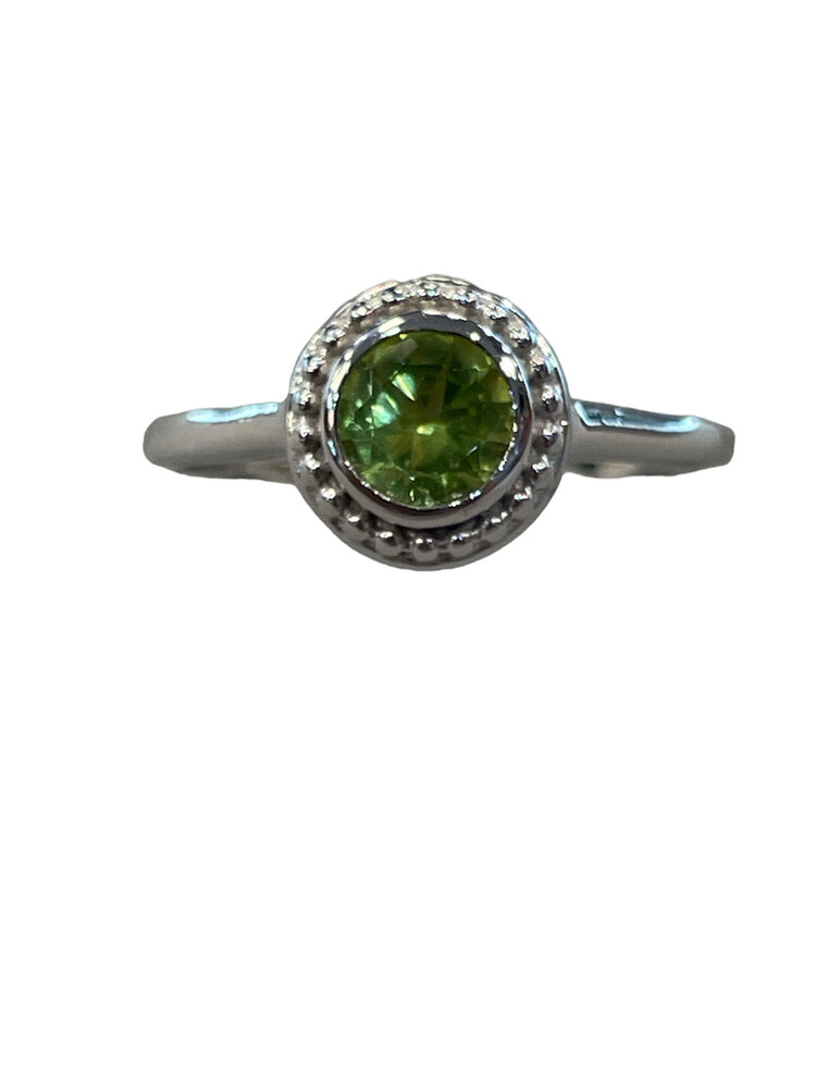 PRIMA NY (Y)14K 0.47 PERIDOT SOLITAIRE WHITE GOLD RING FINGER SIZE 6.75
