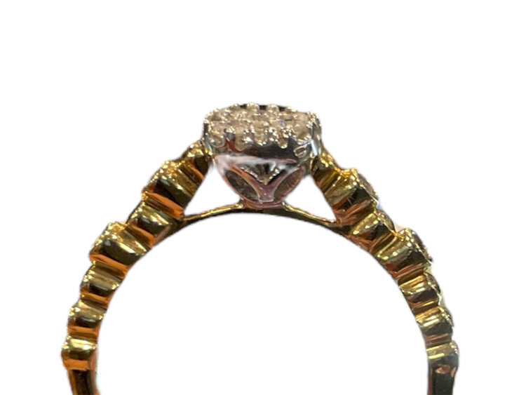 (R)14K 0.26CTW CLUSTER YELLOW GOLD RING