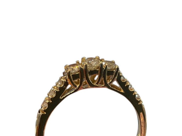 (Z)14KY 0.55CTW J-K SI2-I1 3 STONE ENGAGEMENT RING