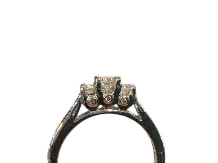 (Z)10KW 0.40CTW 3 STONE WITH CHANNEL SET SIDES DIAMOND ENGAGEMENT RING