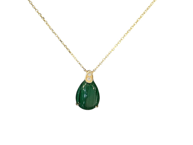 PRIMA NY (Y)14K 6.16MA 0.03DI PENDANT 6.16CT MALACHITE 0.03CT DIAMOND ON YELLOW GOLD CHAIN