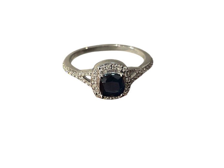(Y)14K 0.80 SAPP 0.19 DIA, WHITE GOLD, SAPPHIRE AND DIAMOND RING, SIZE 7