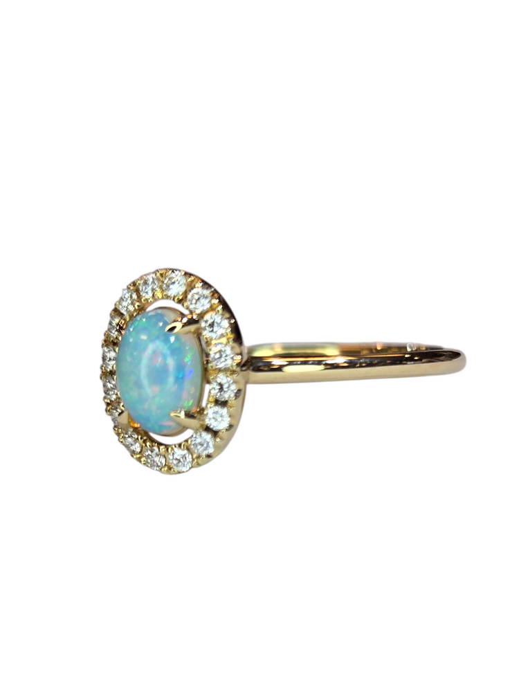 (X) 14KY .32OP .10DIA , YELLOW GOLD OPAL RING WITH 16 ROUND DIAMONDS