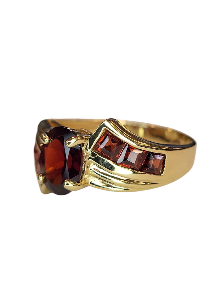 (X) 10K 1.70CT GARNET RNG, YELLOW GOLD