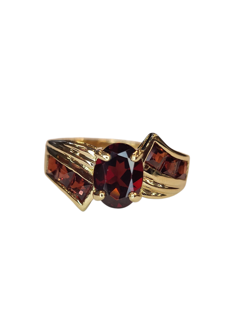 (X) 10K 1.70CT GARNET RNG, YELLOW GOLD