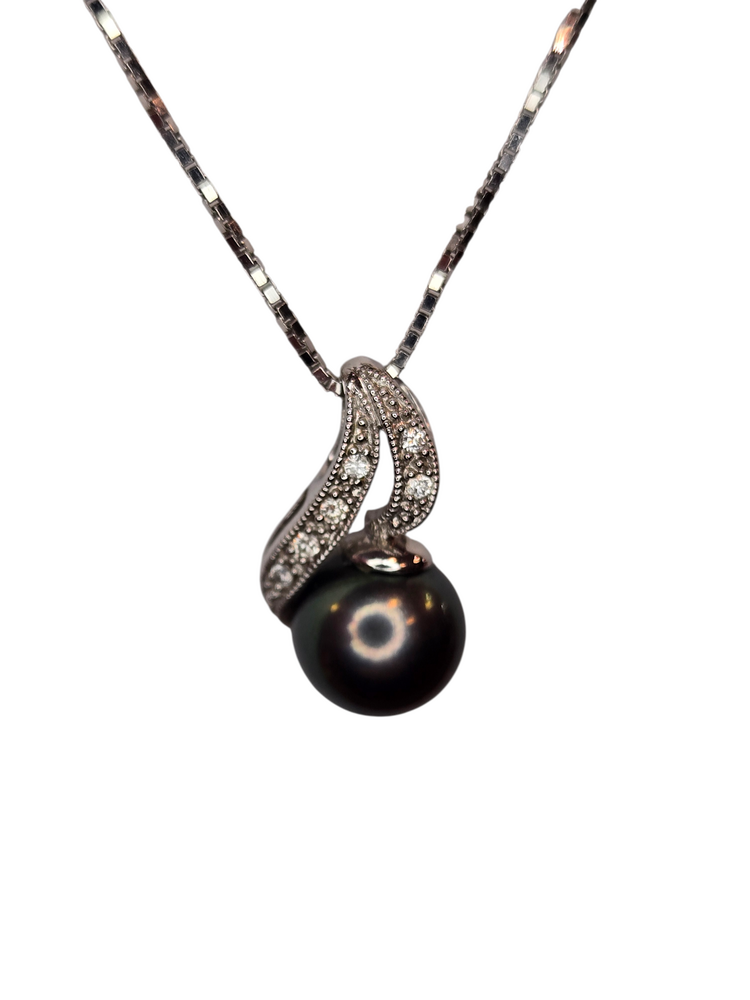 (Z) 14K TAH 7MM DIA , WHITE GOLD PENDANT WITH 7MM TAHITIAN PEARL WITH .03CT DIAMONDA