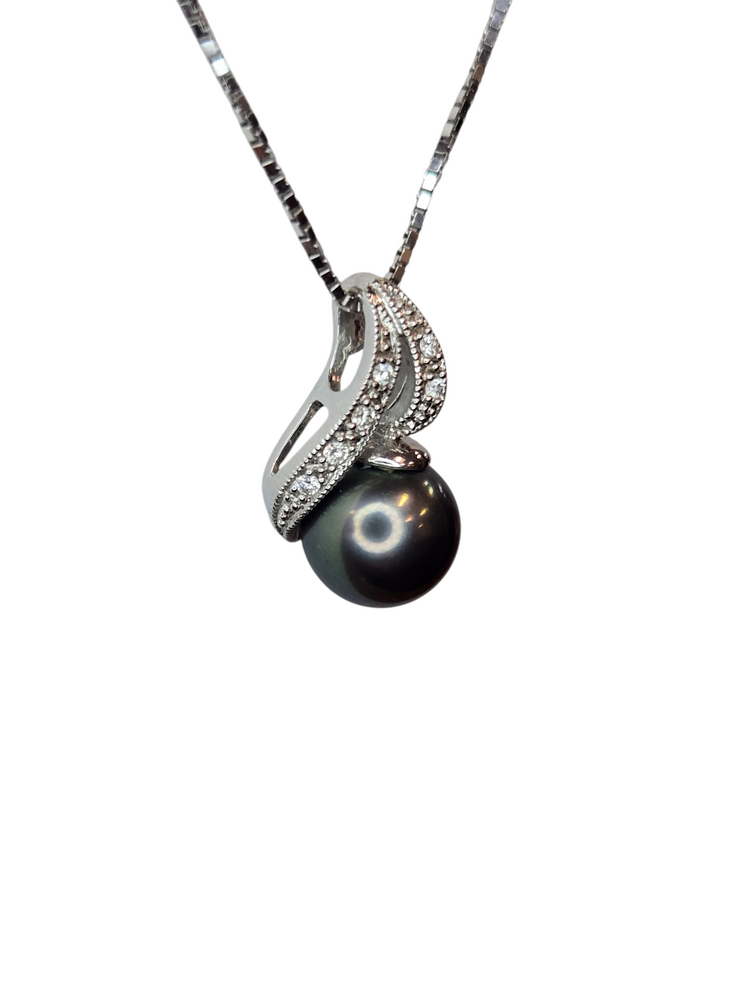 (Z) 14K TAH 7MM DIA , WHITE GOLD PENDANT WITH 7MM TAHITIAN PEARL WITH .03CT DIAMONDA