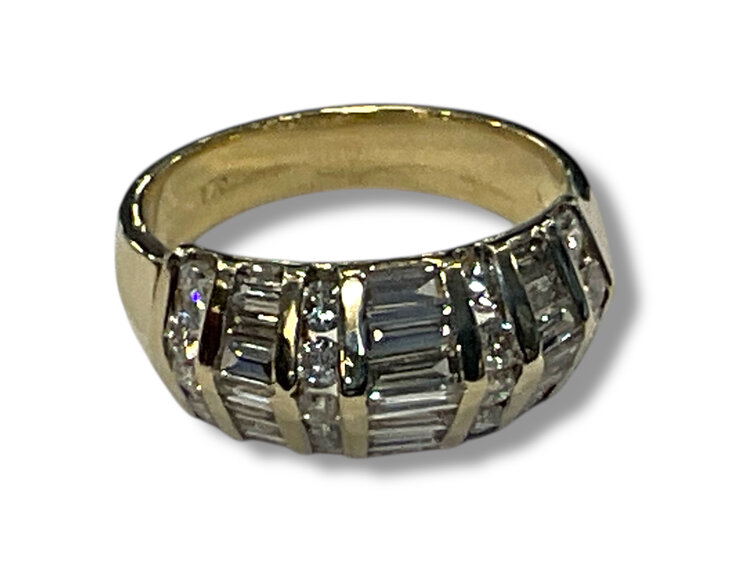 (X)DIA/14K BAND ROUND AND BAGETTE (G+/SI/VS 1.35CTW) BAND IN 14K YELLOW GOLD