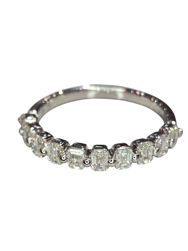 (Y) 18K .83CT VS1 G BAND , WHITE GOLD , 10 EMERALD CUT DIAMONDS