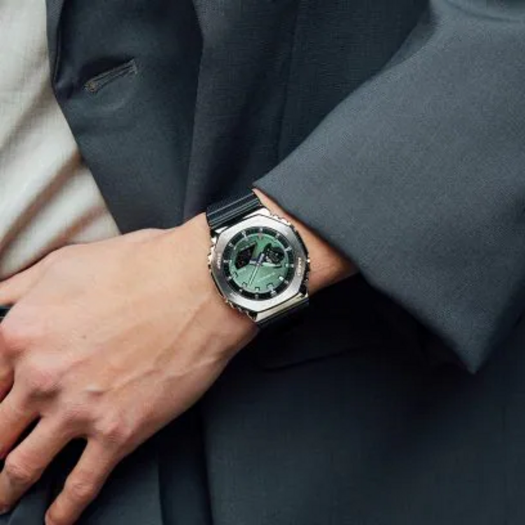 G-SHOCK G-SHOCK GBM2100A-1A3