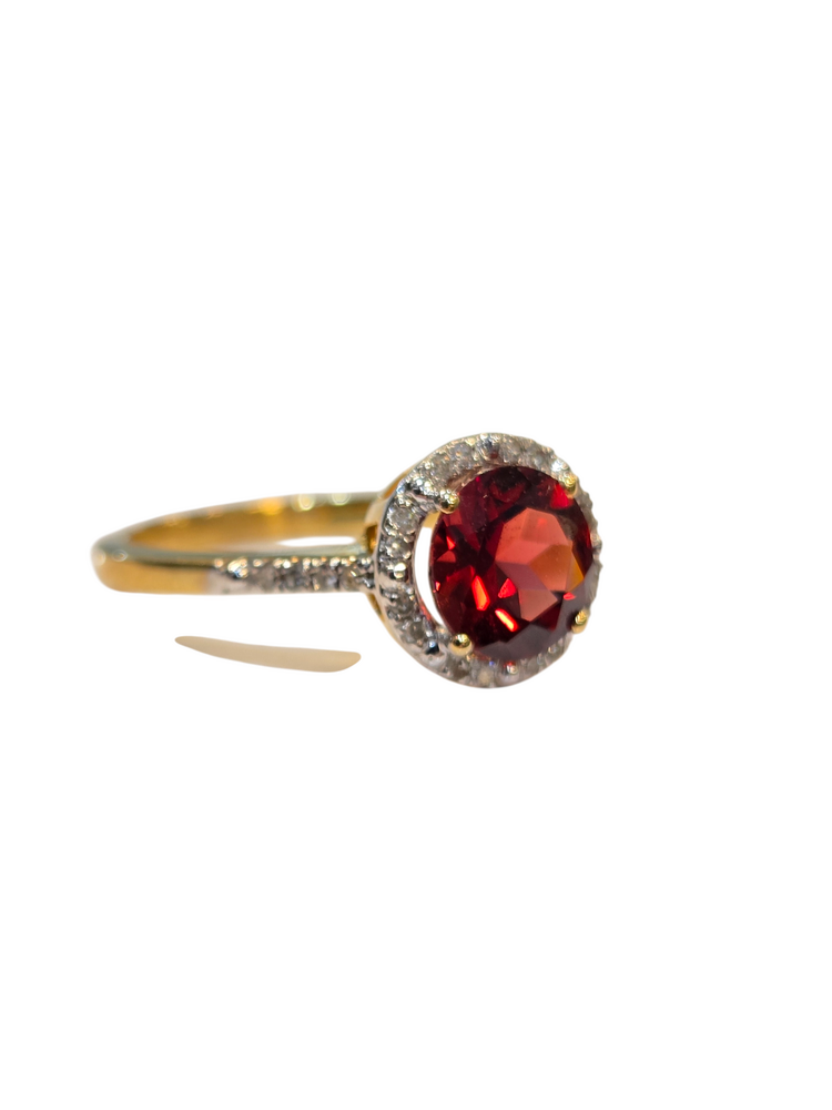 (Z) 10K 1CT GAR .20DIA YELLOW GOLD RING WITH GARNET AND DIAMOND