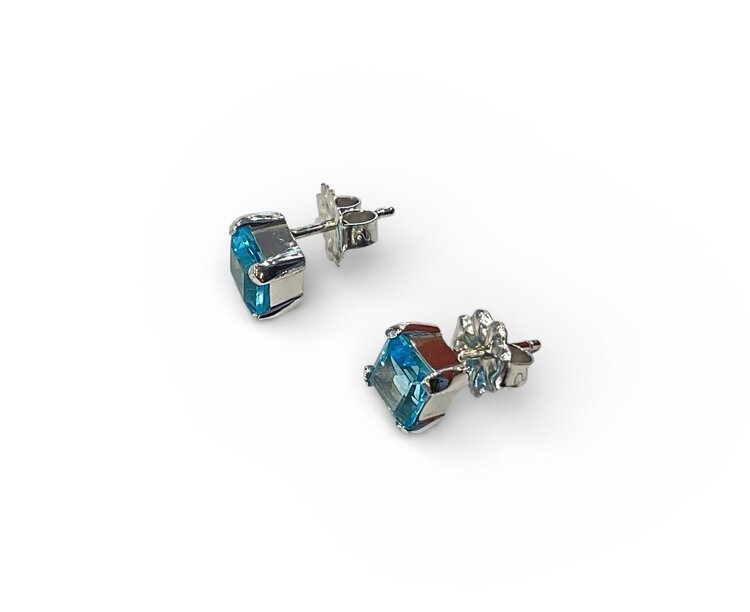 STEPHEN ESTELLE (Y)925 BLUE TOPAZ STEP CUT STUD SILVER PUSH BACK EARRINGS