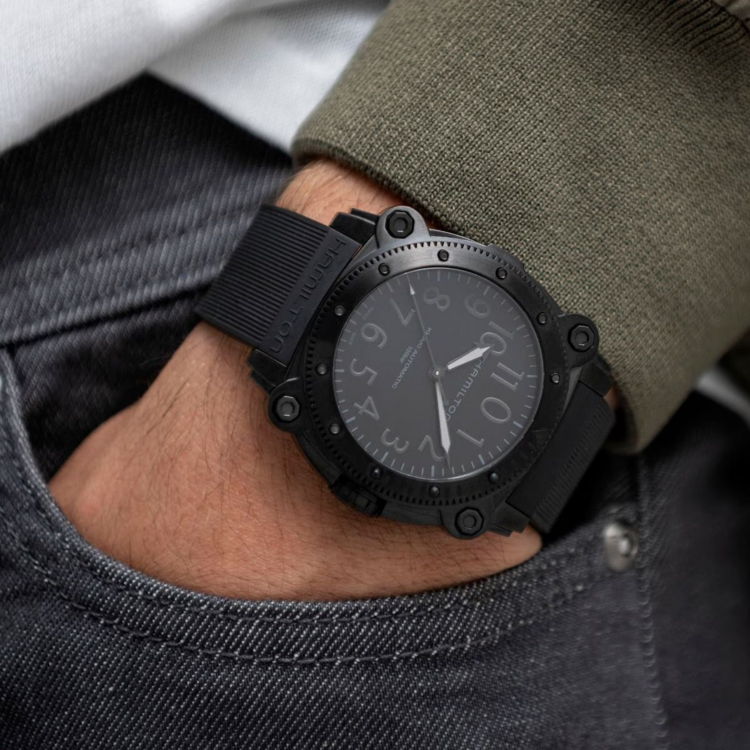 HAMILTON KHAKI NAVY BELOWZERO AUTO TITANIUM BLACK Automatic | 46mm | H78505330 HAMILTON