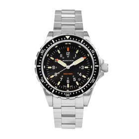 MARATHON (M)MARATHON WATCH WW194018SS-0108 A high-performance watch that can withstand extreme conditions, the Jumbo Diver's Quartz (JSAR) is the perfect choice. With its exceptional performance and durability,this watch is built to provide reliable and accur