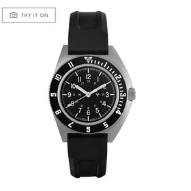 MARATHON MARATHON WATCH WW194029SS-0830 The 41mm Steel Navigator Automatic (SSNAV AUTO) is part of the Steel Navigator squadron that features a self-winding automatic movement. Equipped with Swiss-precision and reliability, the SSNAV Auto was developed for pilots