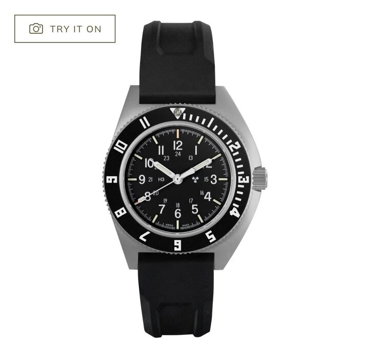 MARATHON MARATHON WATCH WW194029SS-0830 The 41mm Steel Navigator Automatic (SSNAV AUTO) is part of the Steel Navigator squadron that features a self-winding automatic movement. Equipped with Swiss-precision and reliability, the SSNAV Auto was developed for pilots