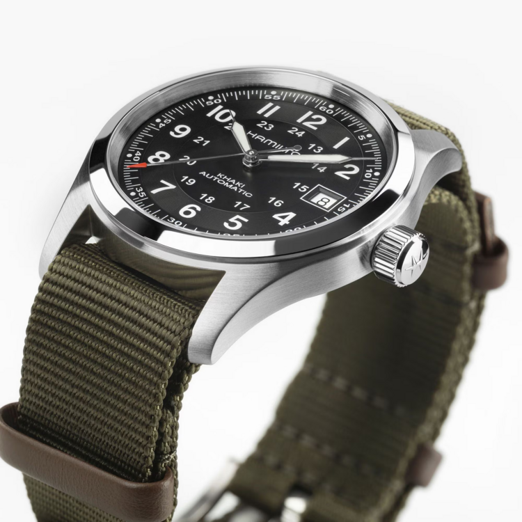 HAMILTON HAMILTON KHAKI FIELD CALL OF DUTY H70475930, Caliber H-10 Collection Khaki Field Movement Automatic Watch Function Date Case size 38mm Thickness (mm) 11 Dial color Black Case material Stainless steel Crystal Sapphire Lug to lug 45mm Lug width 20mm