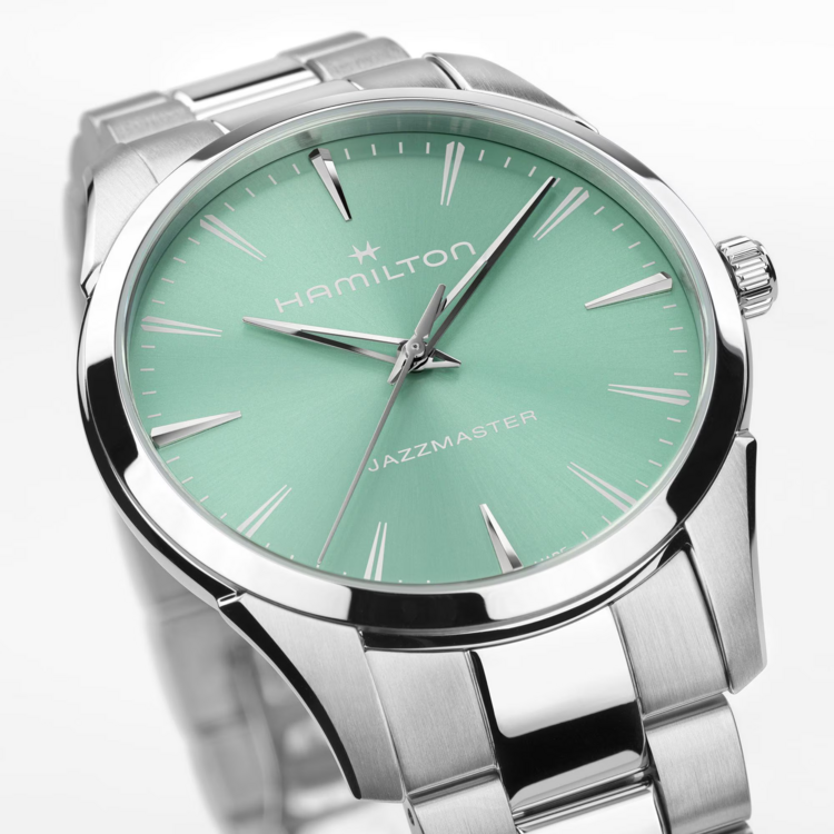 HAMILTON HAMILTON Reference H32461161 Caliber F06.105 Collection Jazzmaster Movement Quartz Case size 40mm Thickness (mm) 7.8 Dial color Blue Lug width 20mm