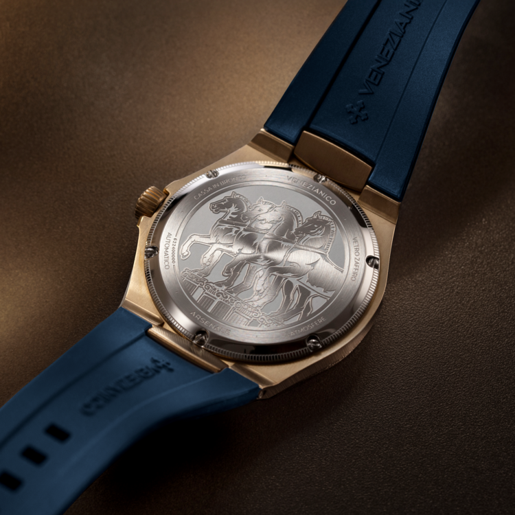 VENEZIANICO Venezianico Arsenale Bronzo - 6221556 CASE: Bronze QAI9-4, Satin Finish DIMENSIONS: Ø40mm, lug-to-lug 44mm LUMINESCENT PIGMENT: BGW9 Super-LumiNova® THICKNESS: 9.95mm, including crystal MOVEMENT: Cal. Miyota 9039 Automatic CRYSTAL: Sapphire BEZEL: Bronze